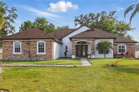 841 Oaks Shores Rd, Leesburg, FL 34748