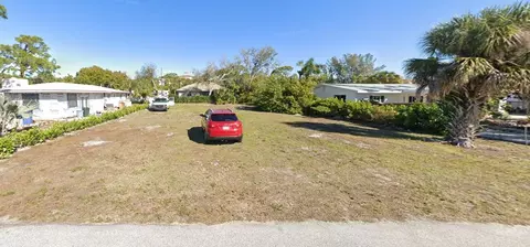 305 Aurora Way, Venice, FL 34285