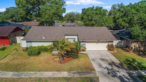 414 Mahogany Dr, Seffner, FL 33584