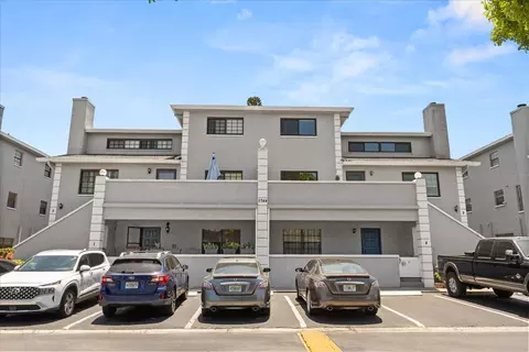 5744 Calais Blvd N #4, Saint Petersburg, FL 33714