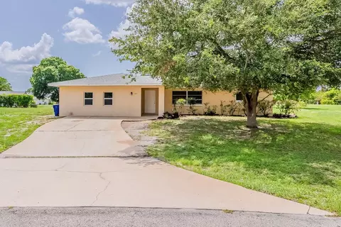 221 Seaton Ave, Lehigh Acres, FL 33936