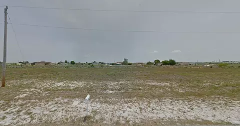1407 NE 19th Ave, Cape Coral, FL 33909