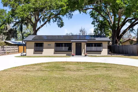 32580 Lakeshore Dr, Tavares, FL 32778