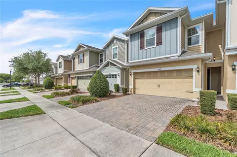 1262 E 10th St, Apopka, FL 32703