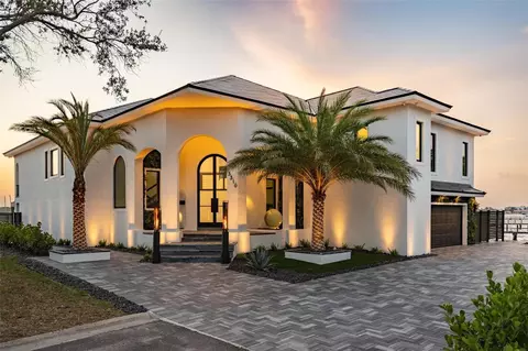 3310 Sunset Dr N, Saint Petersburg, FL 33710