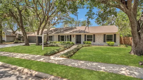 702 N Sweetwater Blvd, Longwood, FL 32779