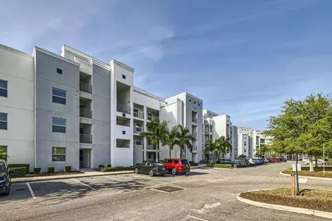 4731 Clock Tower Dr #104, Kissimmee, FL 34746