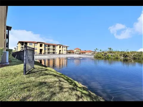 4333 Bayside Village Dr #310, Tampa, FL 33615