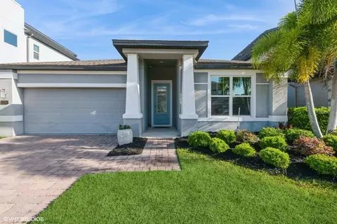 1757 Standing Rock Cir, Oakland, FL 34787