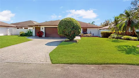 21 Abbey Ct, Haines City, FL 33844