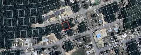 2394 W Menores Dr, Citrus Springs, FL 34434