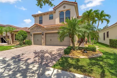 8439 Prestbury Dr, Orlando, FL 32832