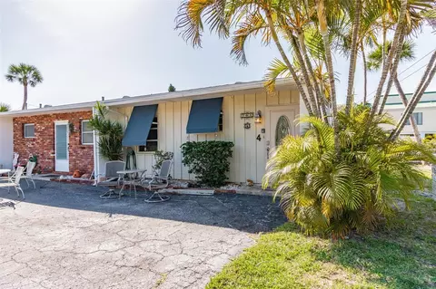 701 Saint Judes Dr S #4, Longboat Key, FL 34228
