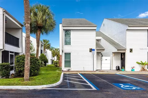 738 Haven Pl, Tarpon Springs, FL 34689
