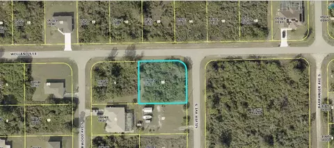 546 Silver Ave S, Lehigh Acres, FL 33974