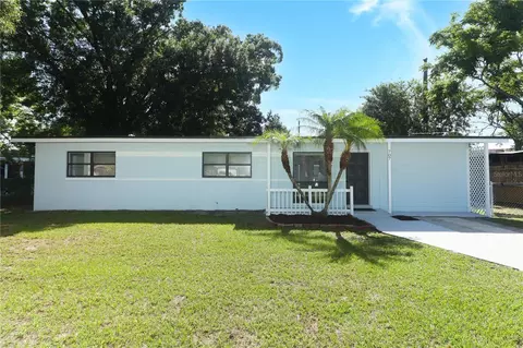 707 N Solandra Dr, Orlando, FL 32807