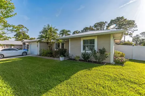 1566 Damask Ln, Sebastian, FL 32958