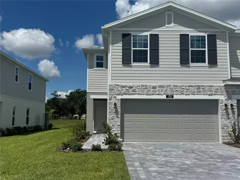 350 Thompson Village Ave, Apopka, FL 32703