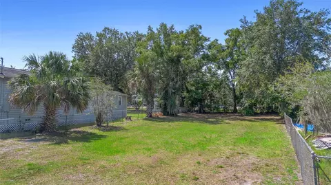 909 W 12th St, Sanford, FL 32771