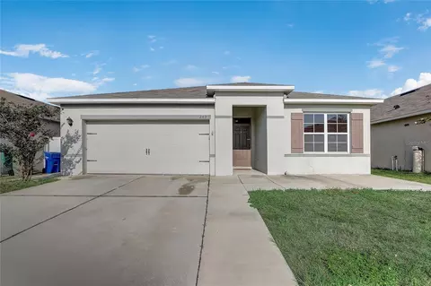 269 St Georges Cir, Eagle Lake, FL 33839