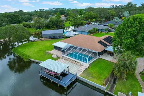 1620 Texas Ct, Tavares, FL 32778