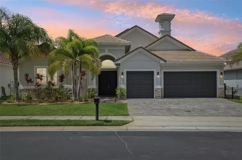 2586 Lancaster Rdg, Davenport, FL 33837