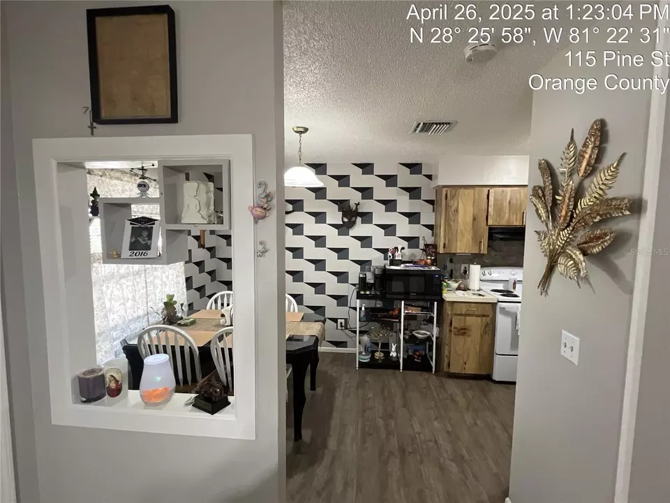 Entry Way - 109 Pine St, Orlando, FL 32824 photo 2 of 2