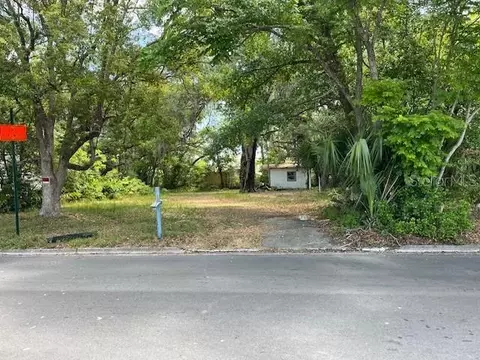 2435 Laurel Ave, Sanford, FL 32771