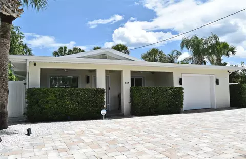 507 N Peninsula Ave, New Smyrna Beach, FL 32169