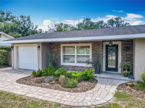 2550 Meadowview Ln, Deland, FL 32720