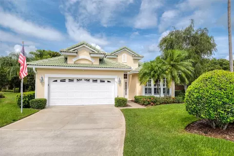 487 Foxhill Dr, Debary, FL 32713