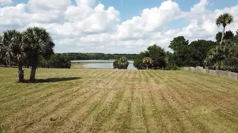 17400 Cooley Rd, Umatilla, FL 32784