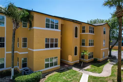 4528 Commander Dr #2033, Orlando, FL 32822