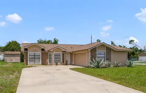 2880 Trenton Ln, Deltona, FL 32738