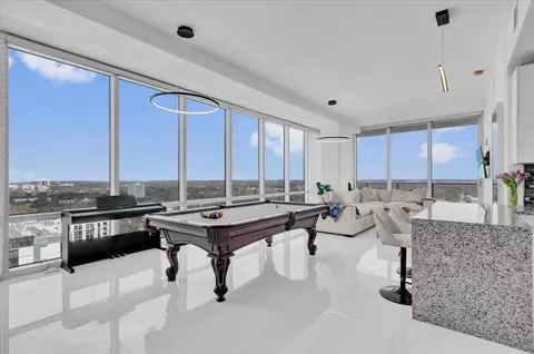 150 E Robinson St #2111, Orlando, FL 32801