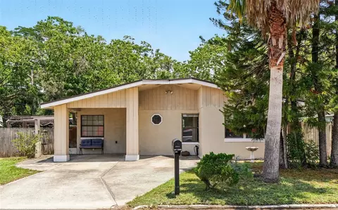 1111 Liberty Ave, Mount Dora, FL 32757