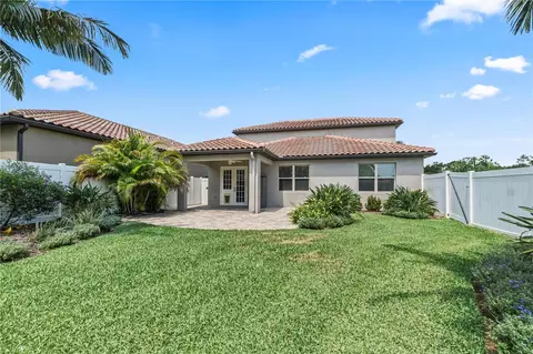 2325 Bella Luna Cir, Lakeland, FL 33810