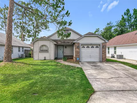 141 Edgewater Cir, Sanford, FL 32773