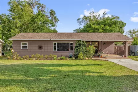 512 Dixson St, Orange City, FL 32763