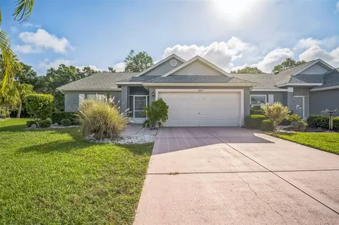 2015 Gardenia Landings Ln, Sun City Center, FL 33573