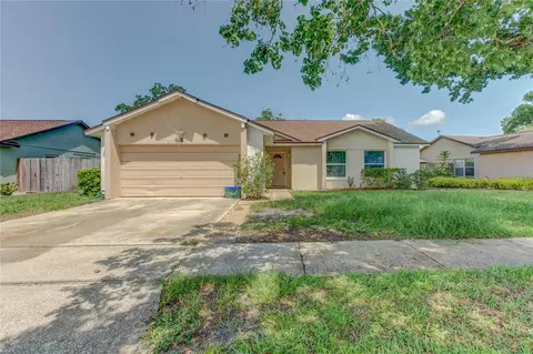 324 Sir Lawrence Dr, Sanford, FL 32773