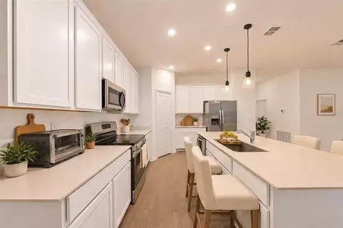 Kitchen - 3977 Willowbrook Dr, Edgewater, FL 32141 photo 1 of 3