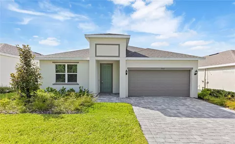 797 Lemon Ave, Fruitland Park, FL 34731
