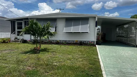 1423 Flamingo Dr, Englewood, FL 34224