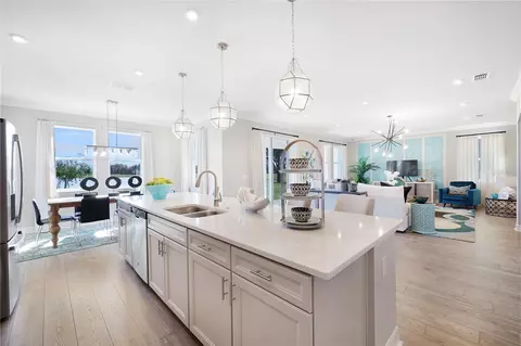 Kitchen - 5550 Sabal Dr, Saint Cloud, FL 34771 photo 2 of 6
