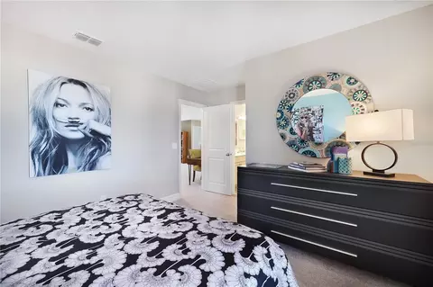 Bedroom - 5550 Sabal Dr, Saint Cloud, FL 34771 photo 10 of 11