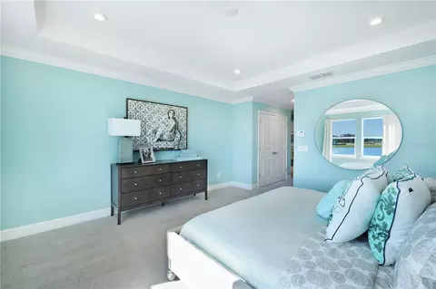 Bedroom - 5550 Sabal Dr, Saint Cloud, FL 34771 photo 8 of 11