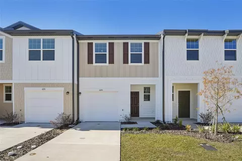 14947 Pisa Pkwy, Dade City, FL 33523