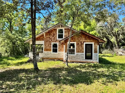 737 E Indiana Ave, Deland, FL 32724