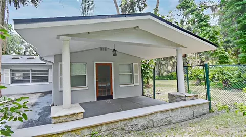 637 15th St, Debary, FL 32713